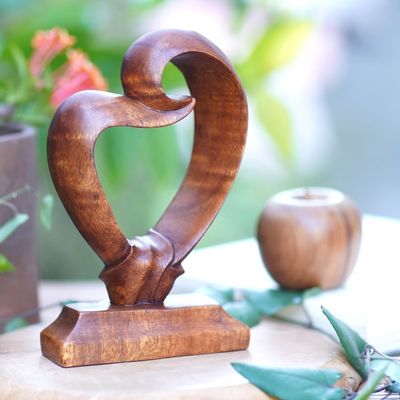 Alternate image for Romantic Wood Sculpture Heart Bond