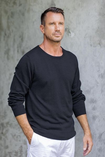 Alternate image for Mens Crew Neck Cotton Blend Pullover in Black from Peru Classic Warmth in Black