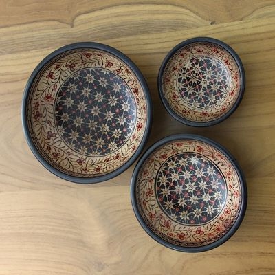 Alternate image for Handmade Indonesian Batik Decorative Bowls Set of 3 Jasmine Bud