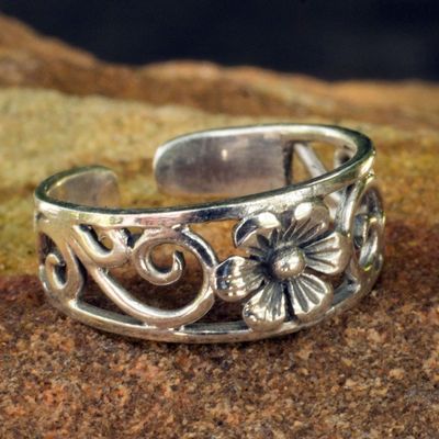 Alternate image for Flower Toe Ring in Sterling Silver Thai Artisan Jewelry Blossoming Paths