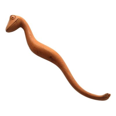 Alternate image for Suar Wood Gecko Back Scratcher from Bali Gecko Helper