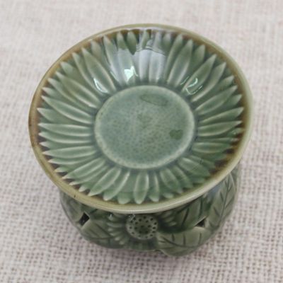 Alternate image for Sunflower Motif Green Ceramic Oil Warmer Fragrant Sunflower