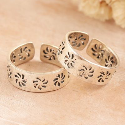 Alternate image for Sterling Silver Toe Rings with Floral Pattern Pair Dancing Flowers