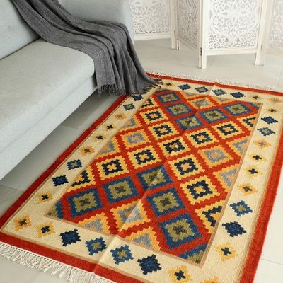 Alternate image for Handcrafted Indian Wool Area Rug 4 x 6 Hand of Glory