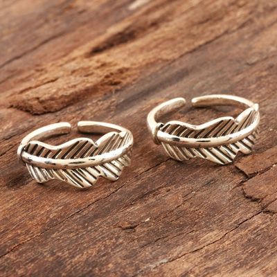 Alternate image for Hand Made Sterling Silver Leaf-Themed Toe Rings Pair Laureate