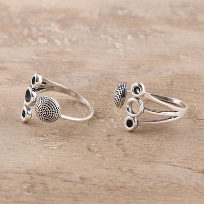 Alternate image for Circle Pattern Sterling Silver Toe Rings from India Pair Gleaming Fireworks