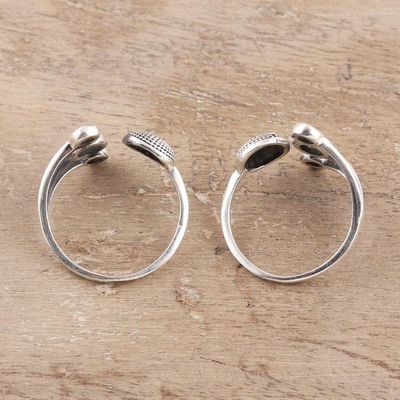 Alternate image for Circle Pattern Sterling Silver Toe Rings from India Pair Gleaming Fireworks
