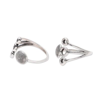 Alternate image for Circle Pattern Sterling Silver Toe Rings from India Pair Gleaming Fireworks