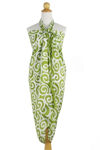 Alternate image for Handcrafted Thai Silk Batik Sarong in Green and White Lime Spiral