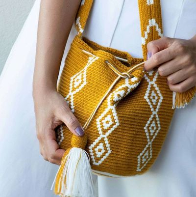 Alternate image for Cadena Gold