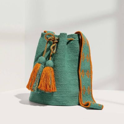 Alternate image for Oliva